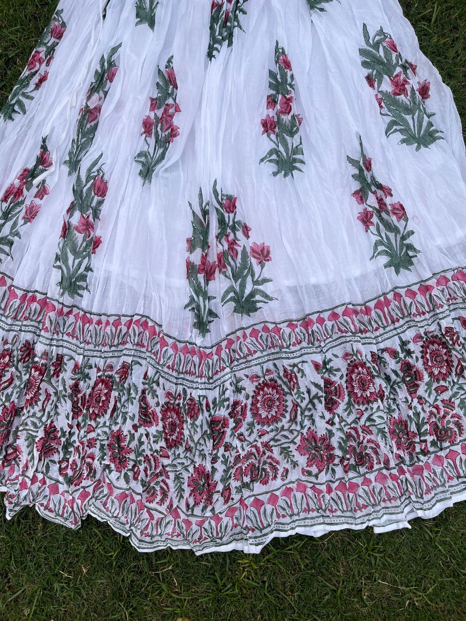 Mulmul Block Print White Raagi Indian Skirt