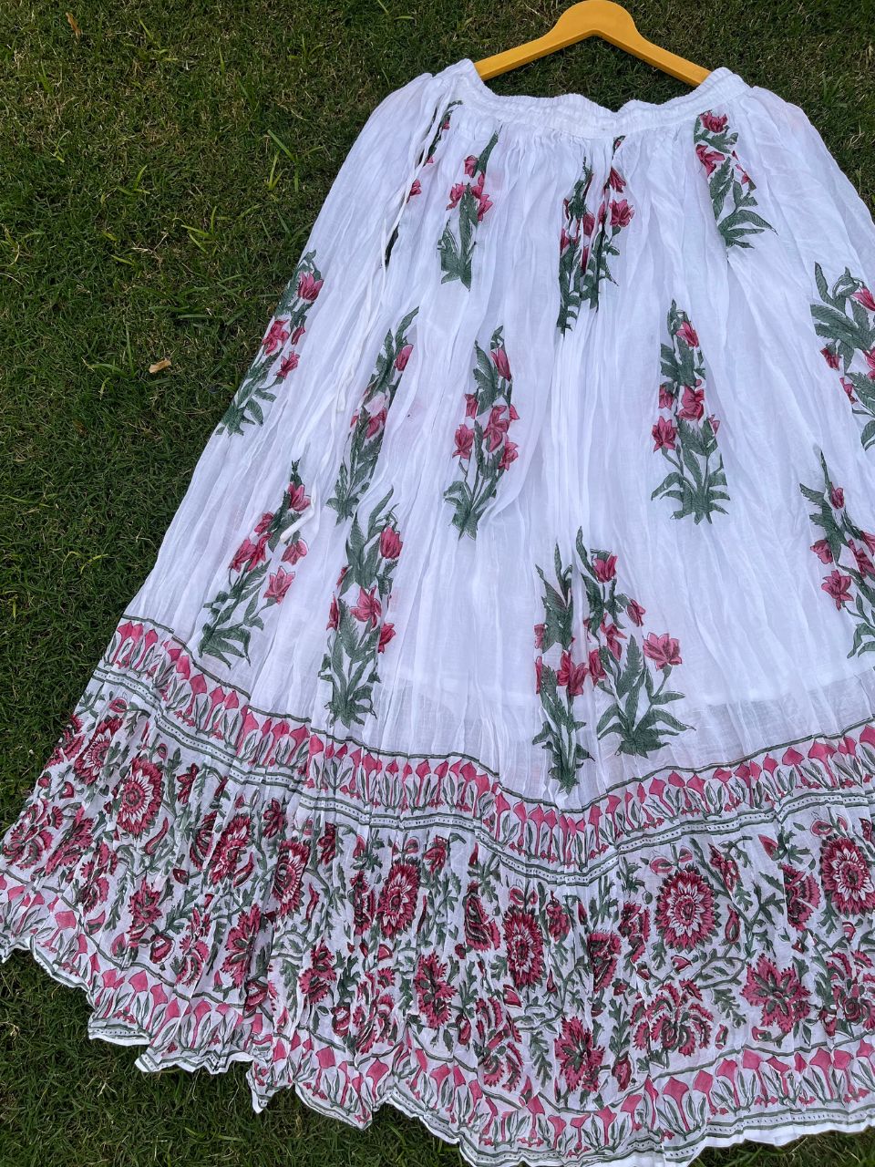 Mulmul Block Print White Raagi Indian Skirt