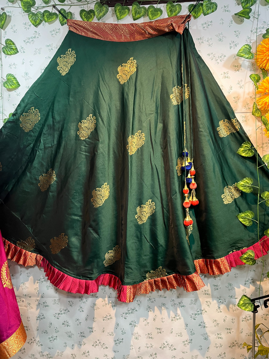 Green Greeny Silk Skirt